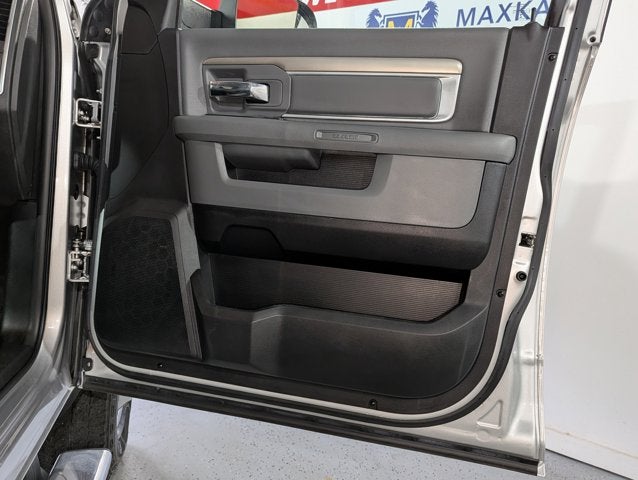 2015 RAM 3500 6.7L 6Cyl Turbo Diesel 4WD SLT