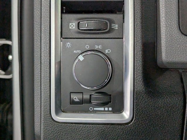 2015 RAM 3500 6.7L 6Cyl Turbo Diesel 4WD SLT