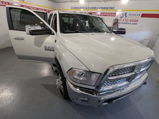 2017 RAM 3500 6.7L 6 Cyl Turbo Diesel Laramie 4x4 Crew Cab 8' Box