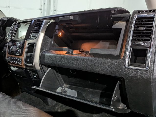 2017 RAM 3500 6.7L 6 Cyl Turbo Diesel Laramie 4x4 Crew Cab 8' Box