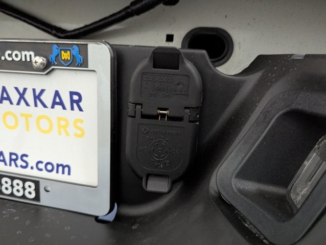 2017 RAM 3500 6.7L 6 Cyl Turbo Diesel Laramie 4x4 Crew Cab 8' Box