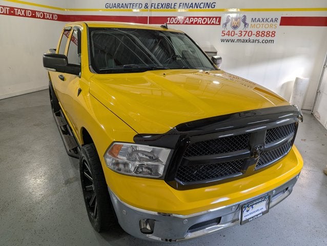 2016 RAM 1500 5.7L 4WD 4WD Crew Cab 140.5" Big Horn