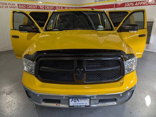 2016 RAM 1500 5.7L 4WD 4WD Crew Cab 140.5" Big Horn