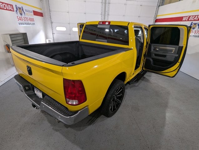 2016 RAM 1500 5.7L 4WD 4WD Crew Cab 140.5" Big Horn