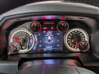 2016 RAM 1500 5.7L 4WD 4WD Crew Cab 140.5" Big Horn