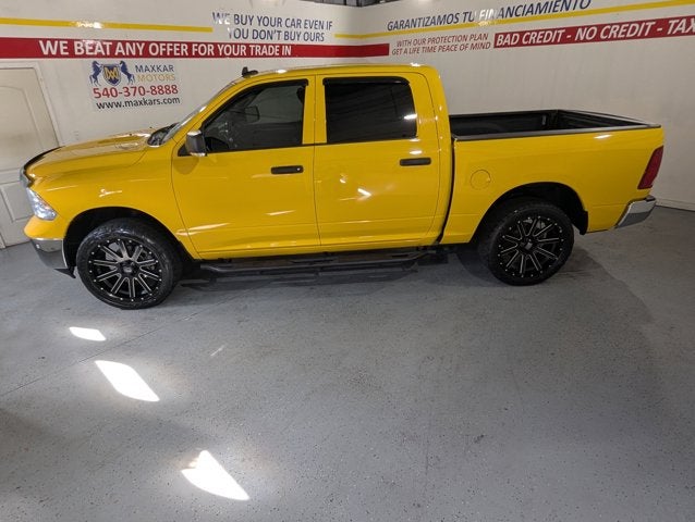 2016 RAM 1500 5.7L 4WD 4WD Crew Cab 140.5" Big Horn