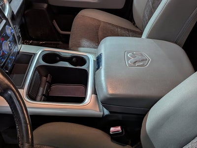 2016 RAM 1500 5.7L 4WD 4WD Crew Cab 140.5" Big Horn