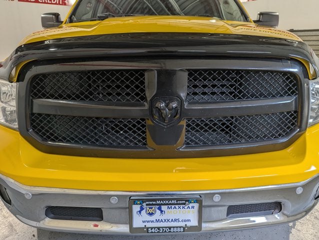 2016 RAM 1500 5.7L 4WD 4WD Crew Cab 140.5" Big Horn