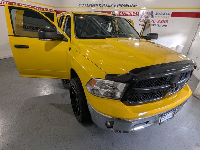 2016 RAM 1500 5.7L 4WD 4WD Crew Cab 140.5" Big Horn
