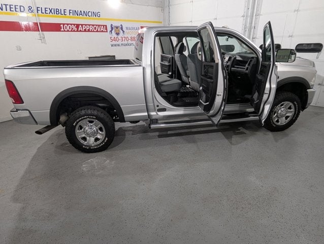 2018 RAM 2500 6.4L 8 Cyl Tradesman 4x4 Crew Cab 6'4" Box