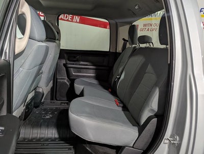 2018 RAM 2500 6.4L 8 Cyl Tradesman 4x4 Crew Cab 6'4" Box