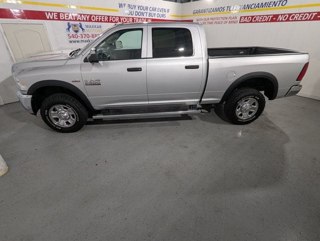 2018 RAM 2500 6.4L 8 Cyl Tradesman 4x4 Crew Cab 6'4" Box