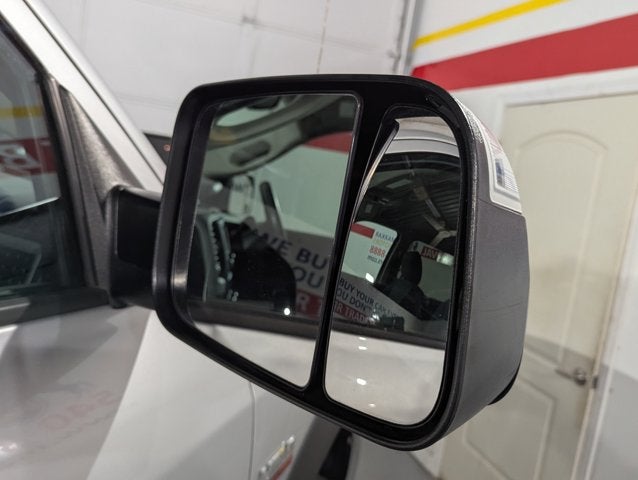 2018 RAM 2500 6.4L 8 Cyl Tradesman 4x4 Crew Cab 6'4" Box