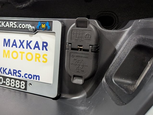 2018 RAM 2500 6.4L 8 Cyl Tradesman 4x4 Crew Cab 6'4" Box