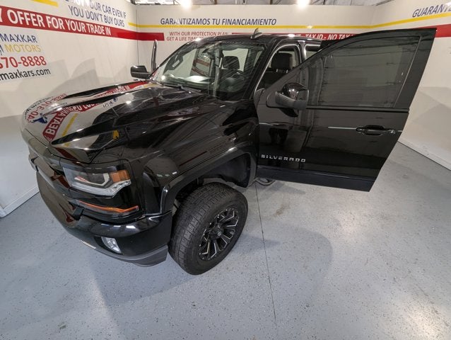 2018 Chevrolet Silverado 1500 5.3L 8 Cyl Z71 4WD Crew Cab 143.5" LT w/2LT