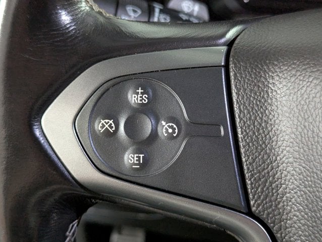 2018 Chevrolet Silverado 1500 5.3L 8 Cyl Z71 4WD Crew Cab 143.5" LT w/2LT