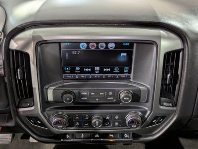 2018 Chevrolet Silverado 1500 5.3L 8 Cyl Z71 4WD Crew Cab 143.5" LT w/2LT