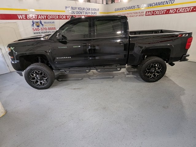 2018 Chevrolet Silverado 1500 5.3L 8 Cyl Z71 4WD Crew Cab 143.5" LT w/2LT