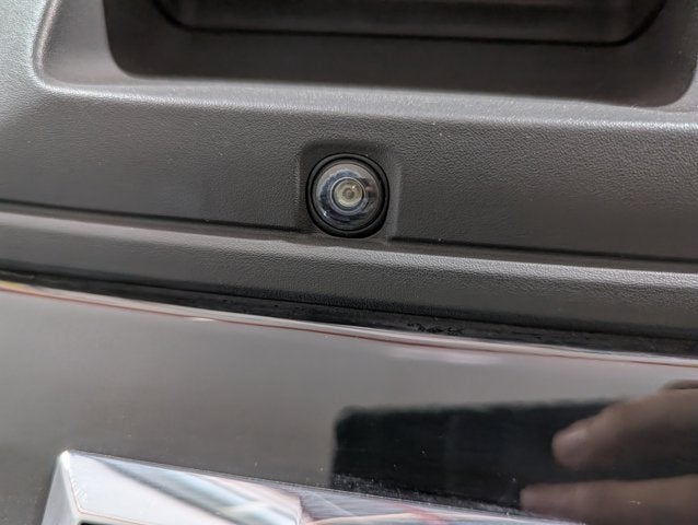 2018 Chevrolet Silverado 1500 5.3L 8 Cyl Z71 4WD Crew Cab 143.5" LT w/2LT