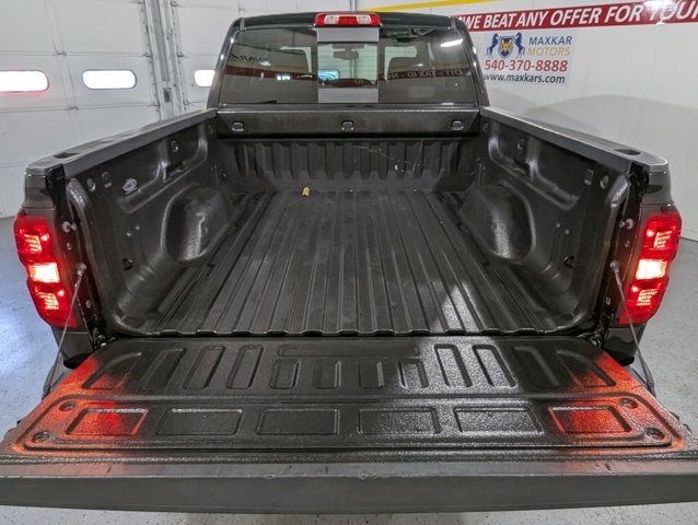 2018 Chevrolet Silverado 1500 5.3L 8 Cyl Z71 4WD Crew Cab 143.5" LT w/2LT