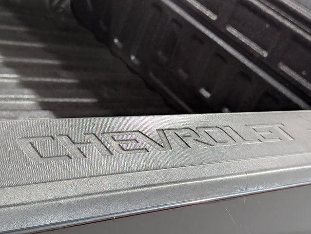 2018 Chevrolet Silverado 1500 5.3L 8 Cyl Z71 4WD Crew Cab 143.5" LT w/2LT