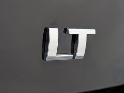 2018 Chevrolet Silverado 1500 5.3L 8 Cyl Z71 4WD Crew Cab 143.5" LT w/2LT