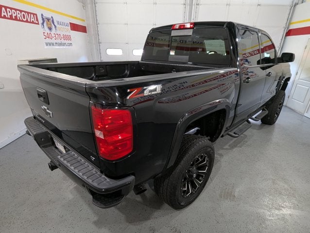 2018 Chevrolet Silverado 1500 5.3L 8 Cyl Z71 4WD Crew Cab 143.5" LT w/2LT
