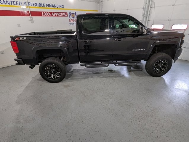 2018 Chevrolet Silverado 1500 5.3L 8 Cyl Z71 4WD Crew Cab 143.5" LT w/2LT