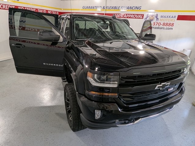 2018 Chevrolet Silverado 1500 5.3L 8 Cyl Z71 4WD Crew Cab 143.5" LT w/2LT