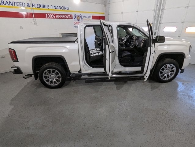 2018 GMC Sierra 1500 4WD Crew Cab 143.5" Denali