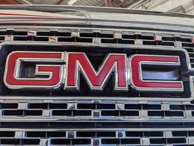 2018 GMC Sierra 1500 4WD Crew Cab 143.5" Denali