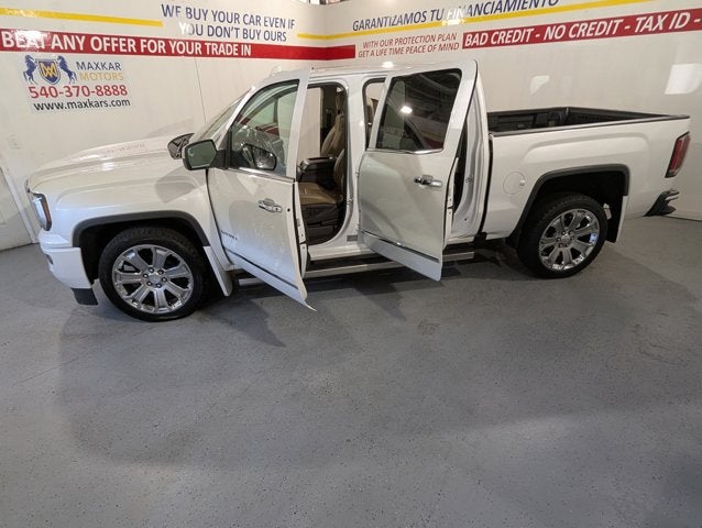2017 GMC Sierra 1500 6.2L 8 Cyl 4WD Crew Cab 143.5" Denali