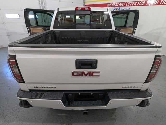 2017 GMC Sierra 1500 6.2L 8 Cyl 4WD Crew Cab 143.5" Denali