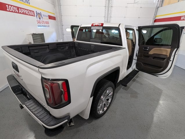 2017 GMC Sierra 1500 6.2L 8 Cyl 4WD Crew Cab 143.5" Denali