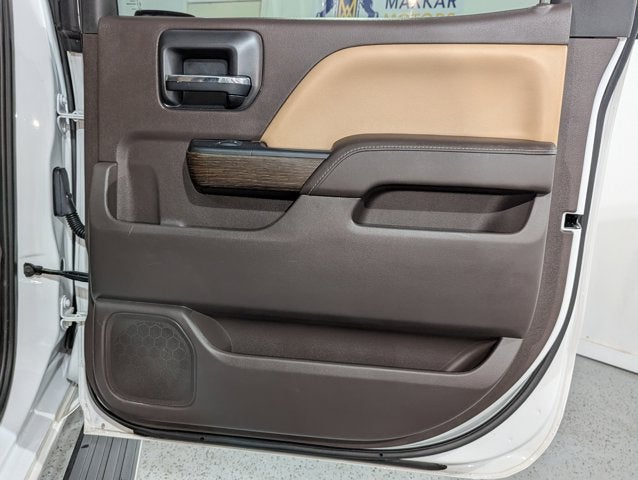 2017 GMC Sierra 1500 6.2L 8 Cyl 4WD Crew Cab 143.5" Denali