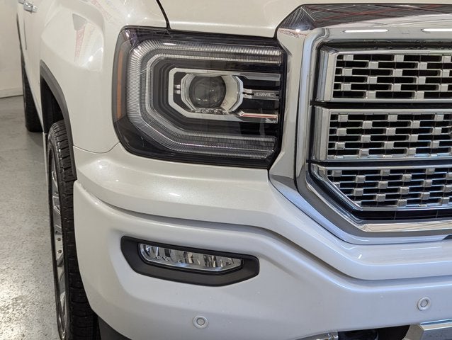 2017 GMC Sierra 1500 6.2L 8 Cyl 4WD Crew Cab 143.5" Denali