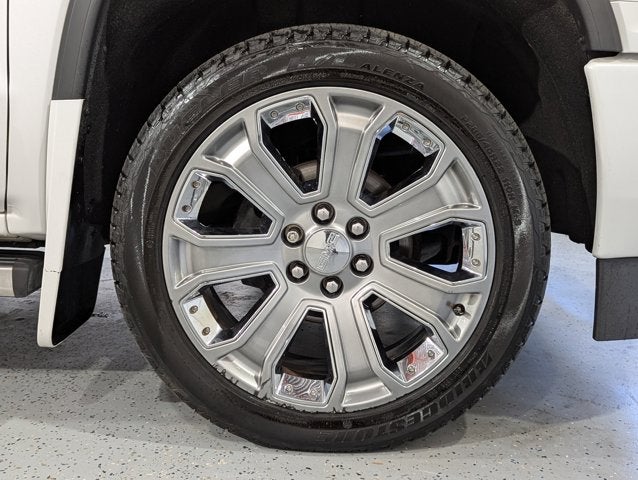 2017 GMC Sierra 1500 6.2L 8 Cyl 4WD Crew Cab 143.5" Denali