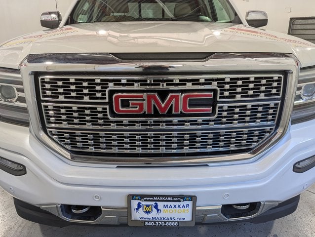 2017 GMC Sierra 1500 6.2L 8 Cyl 4WD Crew Cab 143.5" Denali
