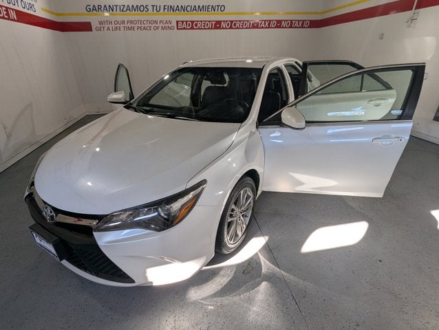 2016 Toyota Camry SE w/Special Edition Pkg