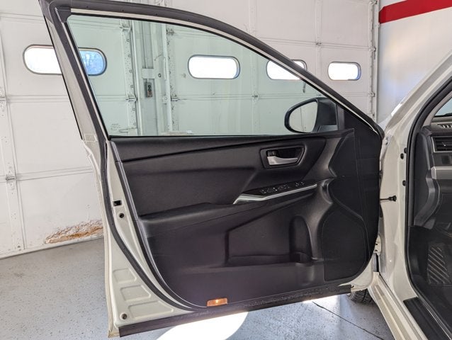 2016 Toyota Camry SE w/Special Edition Pkg