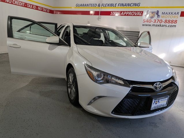 2016 Toyota Camry SE w/Special Edition Pkg