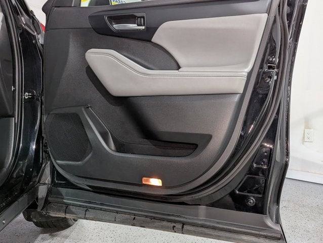 2023 Toyota Highlander 2.5L 4-Cyl, ECVT Hybrid XLE