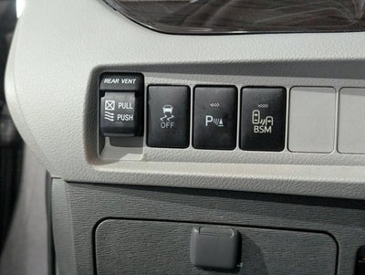 2017 Toyota Sienna 3.5L 6 Cyl XLE Premium FWD 8-Passenger