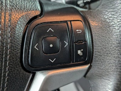 2017 Toyota Sienna 3.5L 6 Cyl XLE Premium FWD 8-Passenger