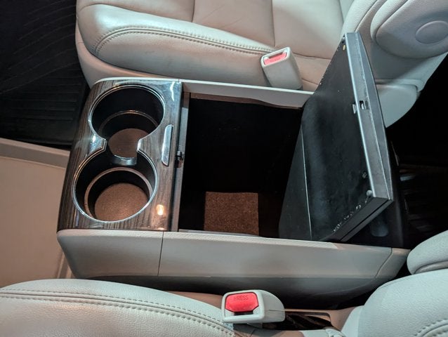 2017 Toyota Sienna 3.5L 6 Cyl XLE Premium FWD 8-Passenger