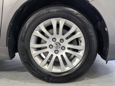 2017 Toyota Sienna 3.5L 6 Cyl XLE Premium FWD 8-Passenger