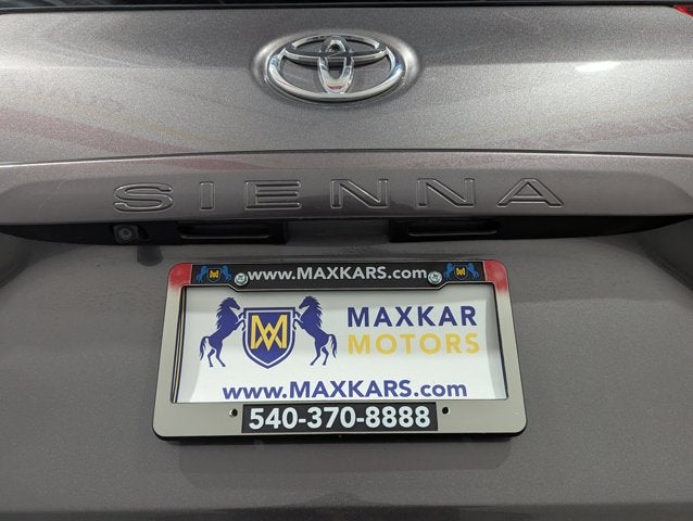 2017 Toyota Sienna 3.5L 6 Cyl XLE Premium FWD 8-Passenger