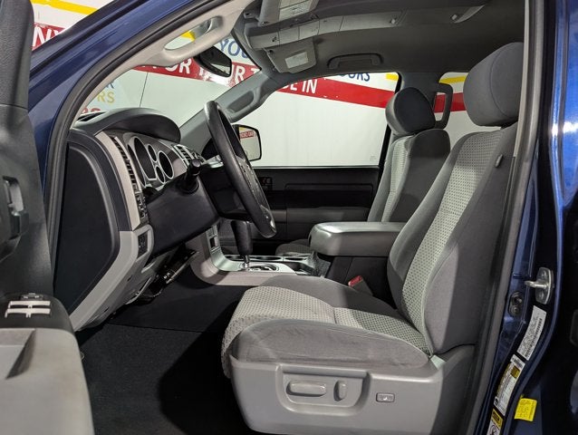 2013 Toyota Tundra 4WD Truck 4.6L 8 Cyl Double Cab 4.6L V8 6-Spd AT (Natl)