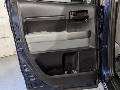 2013 Toyota Tundra 4WD Truck 4.6L 8 Cyl Double Cab 4.6L V8 6-Spd AT (Natl)