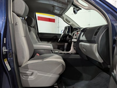 2013 Toyota Tundra 4WD Truck 4.6L 8 Cyl Double Cab 4.6L V8 6-Spd AT (Natl)